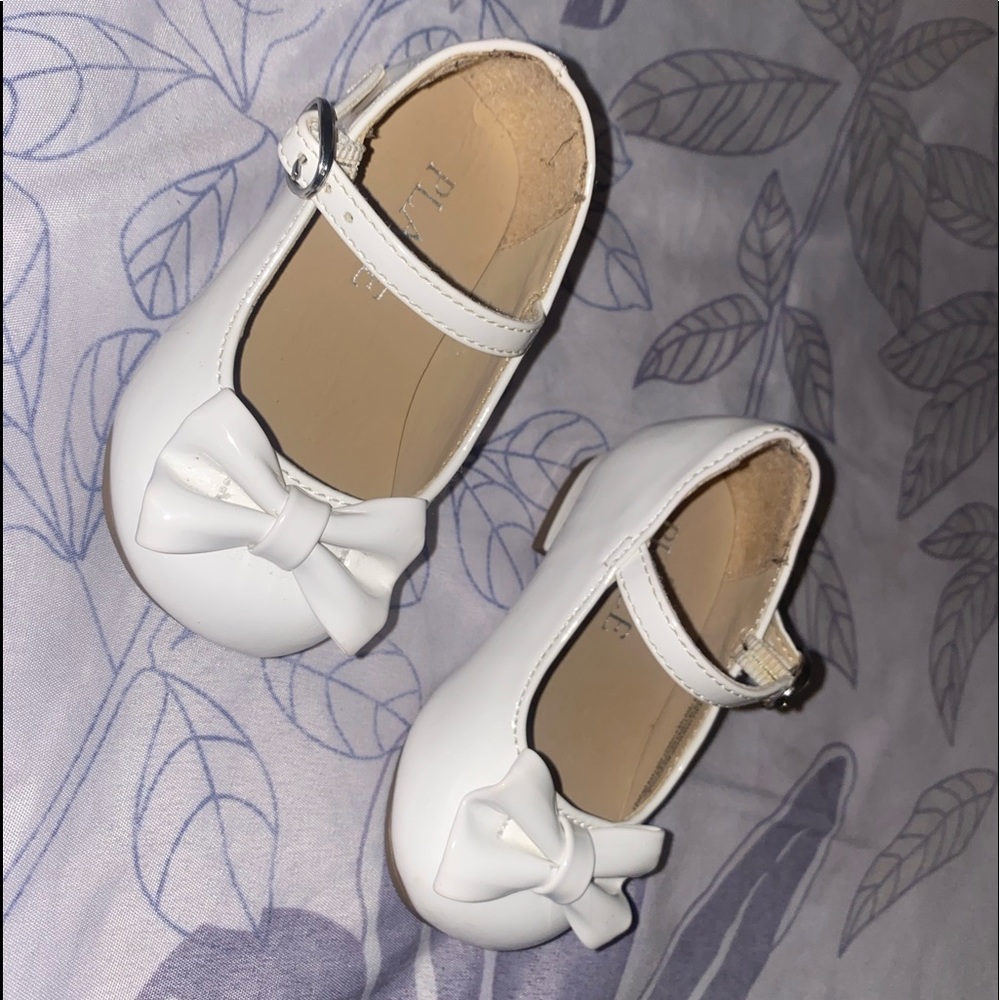 SHOE FOR GIRL